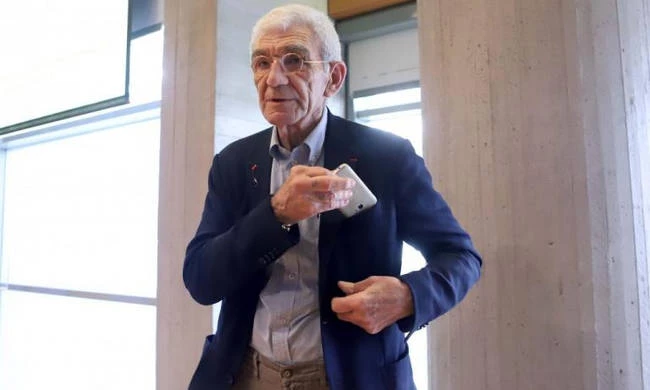 Οταν ο Μπουτάρης «μιλούσε» σε πολίτες: «Πάρτε δρόμο ρε!» -Δείτε πως τους διώχνει από το δημαρχείο